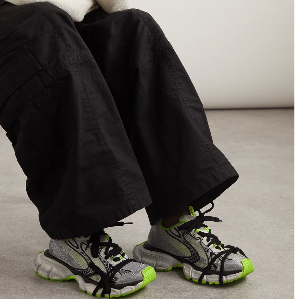 New Authentic BALENCIAGA 3XL distressed mesh and rubber sneakers - Picture 3 of 14